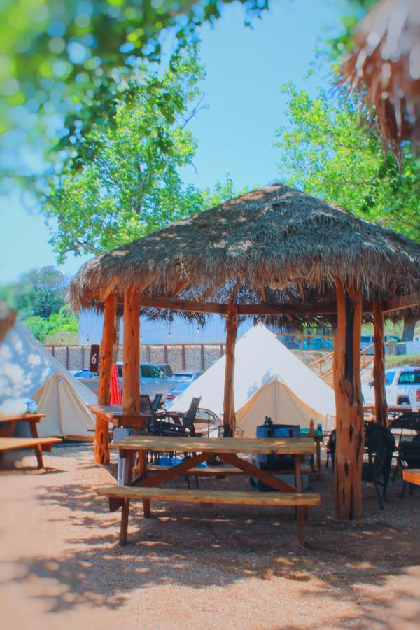 Son'S Guadalupe Glamping Tents - Adorable Riverside Glamping Tents Perfect A Family Getaway! Ню Браунфелс Екстериор снимка