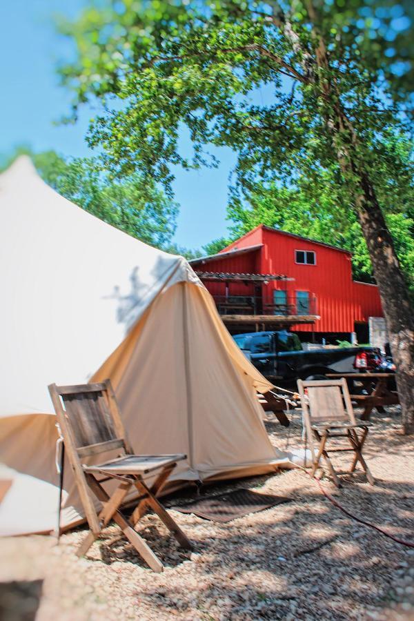 Son'S Guadalupe Glamping Tents - Adorable Riverside Glamping Tents Perfect A Family Getaway! Ню Браунфелс Екстериор снимка